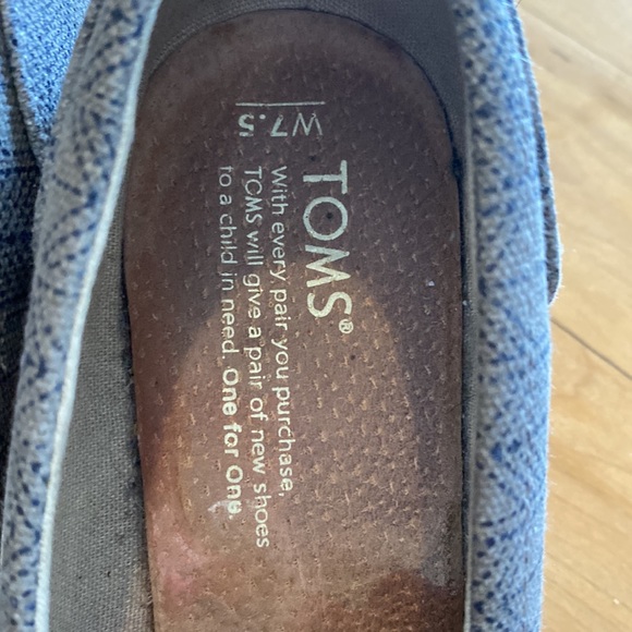 TOMS platform heeled shoes in gray - Picture 5 of 5